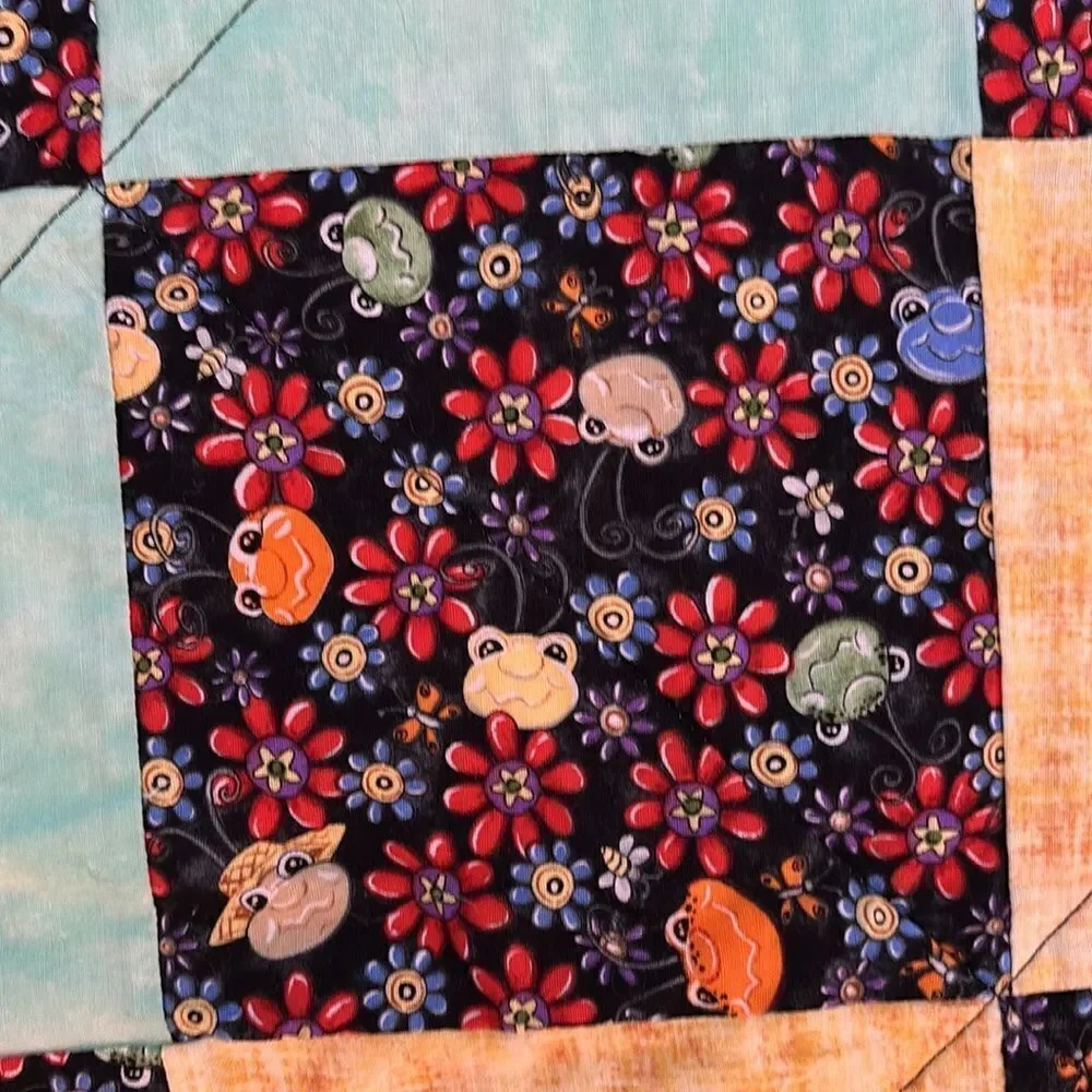 Project Linus Handmade Child’s Quilt Tiny Frogs Print 48”x42”